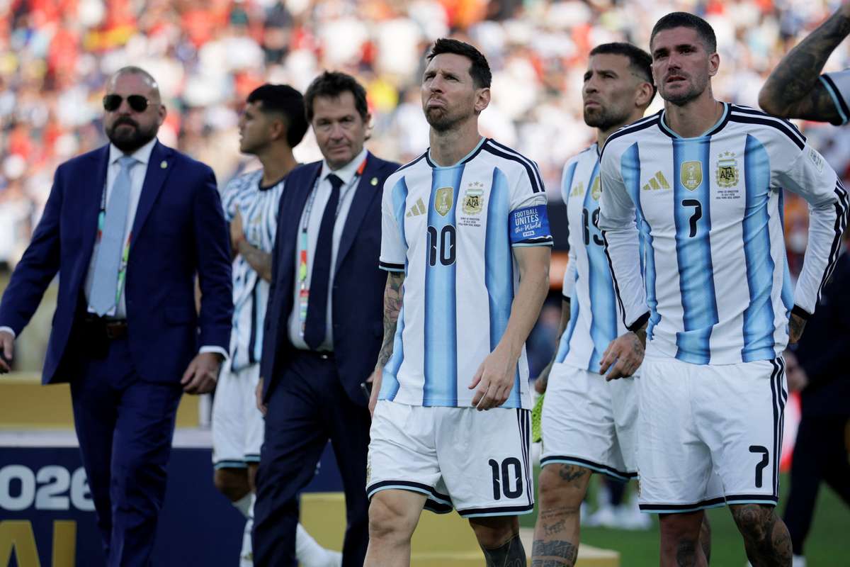 FIFA调查阿根廷足协:福克兰群岛横幅与世界杯决赛冲突事件