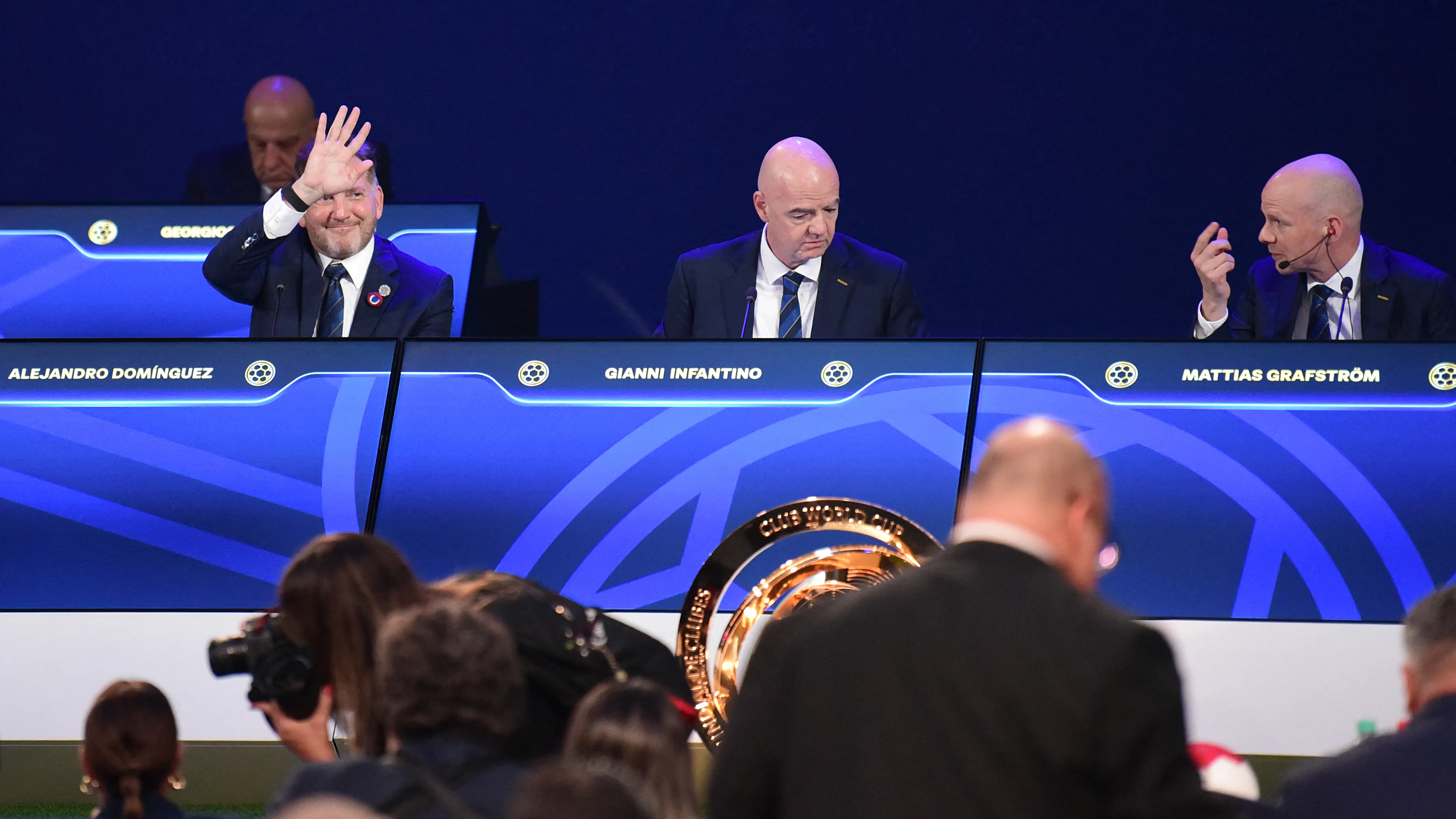 FIFA秘书长打破沉默发长信安抚员工:动荡时期需保持冷静与专注