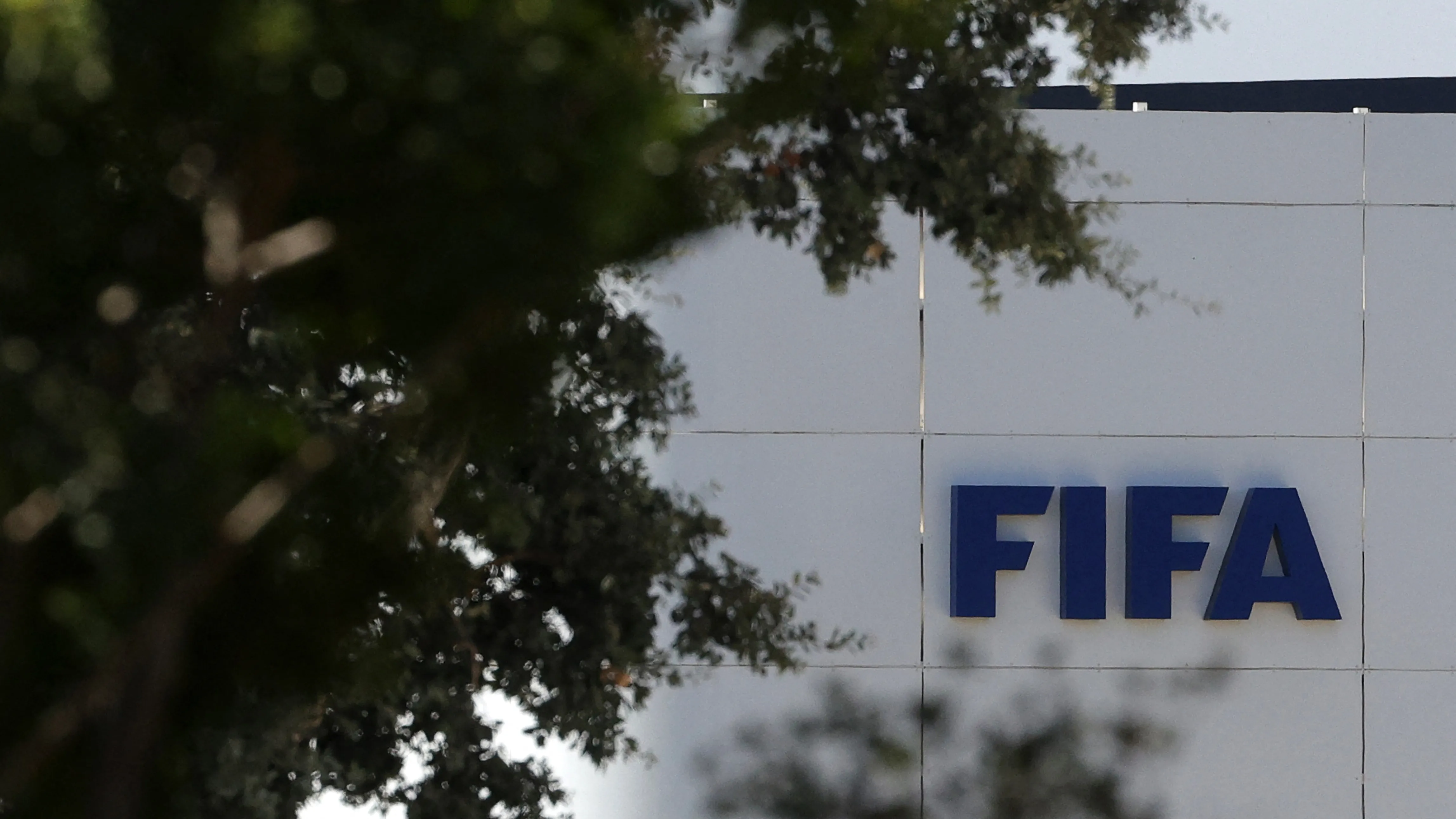 FIFA三号人物公开叫板因凡蒂诺,法国人拉穆尔为何选择此时摊牌?