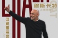 率队卫冕！官方：上海海港主帅穆斯卡特当选中超11月最佳主教练