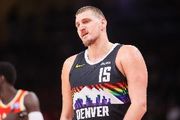 还没出汗吧！约基奇上半场9中8砍23分7板3助1断 三分2中2