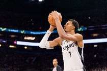 吉诺比利：文班7分钟正负值+20 对阵NBA最强球队 这是一场硬仗