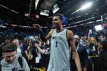 继续赛马！马刺主帅：文班NBA杯决赛不会首发 会比上场多打一会儿