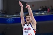 表现不佳！陈国豪半场4投0中拿到2分3板 正负值-8