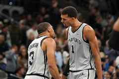 张佳玮:马刺证明上次赢雷霆非偶然 甚至不一定要文班来统治比赛