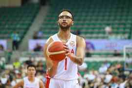 苏群:李凯尔应该不会代表中国队打球了 CBA还是有可能的