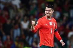 霍伊伦：C罗是我最大的偶像，他不在乎旁人观点只想不断进步
