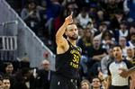 库里:克尼佩尔的风格非常适合NBA 快节奏&阵地战他都应对自如!