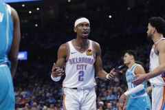 差得有点多了~雷霆开季37场30胜7负 73胜勇士第7败出现在第69场