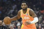 火力压制！米切尔滑翔上篮再中 骑士19-4再度打停黄蜂
