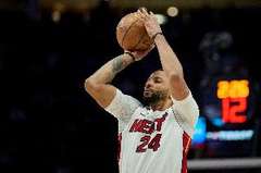 躺赢一场！诺曼·鲍威尔11中3拿到13分4板6助 三分4中0