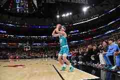 未来可期！克尼佩尔生涯前46场命中150+三分 NBA历史最快