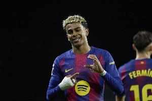 弗里克:亚马尔还有提升空间,孔德的伤看起来不太严重