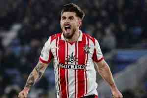 邮报:一球迷买二串一提前结算赢了1146英镑,最终错失1万多英镑