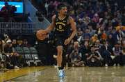 外线有谱！梅尔顿半场三分7中3贡献9分 得分全队最高