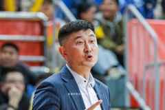 媒体人：广东男篮完全配不上胜利 在指挥端出现了极大的问题
