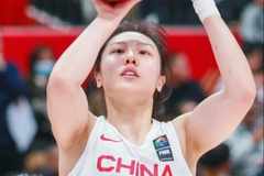 状态还是不好！张茹首发6分33秒只拿到1板1断 出现3失误3犯规