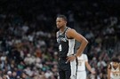 得控制一下失误！福克斯17中8砍下23分7板3助 但出现4失误