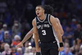 为队友打call！哈珀：凯尔登是年度最佳第六人
