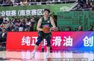 状态出色！赵柏清半场6中5高效拿下12分6篮板