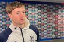 面对世界前20两负一平!皮克福德:我们总是在大赛中表现出色