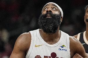 哈登:今天没能更好地破解对手的紧逼盯防 必须打得更有侵略性