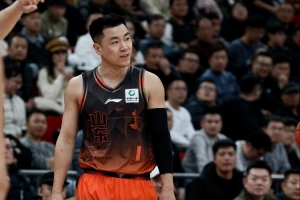 媒体人:高诗岩是近年高强度连轴转的队员之一 他没恢复好就复出