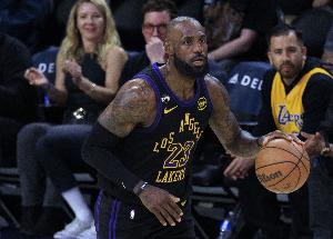 铁林:NBA现在顶薪都干到七千万了 那詹姆斯至少也得4000万吧